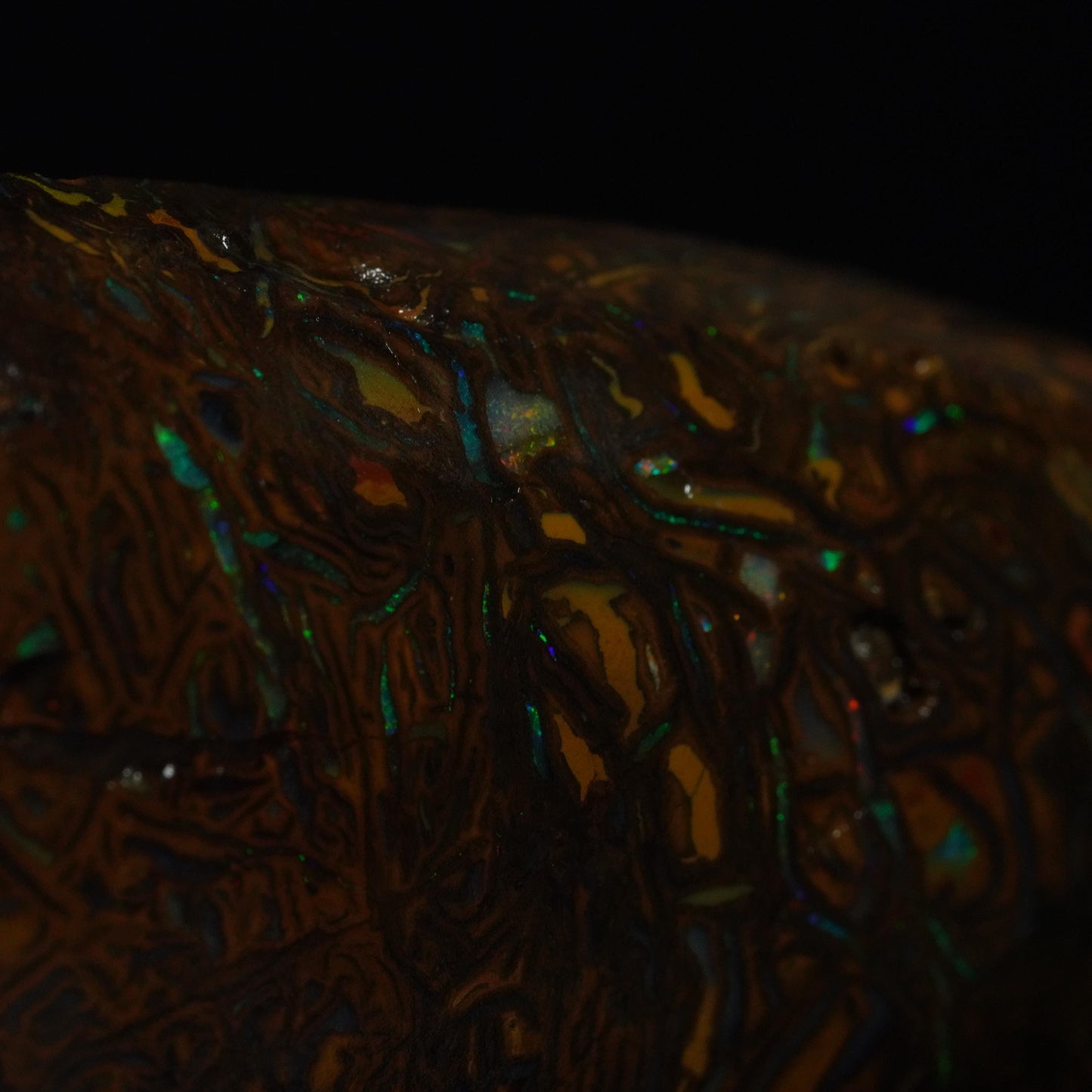 Boulder Opal Rub