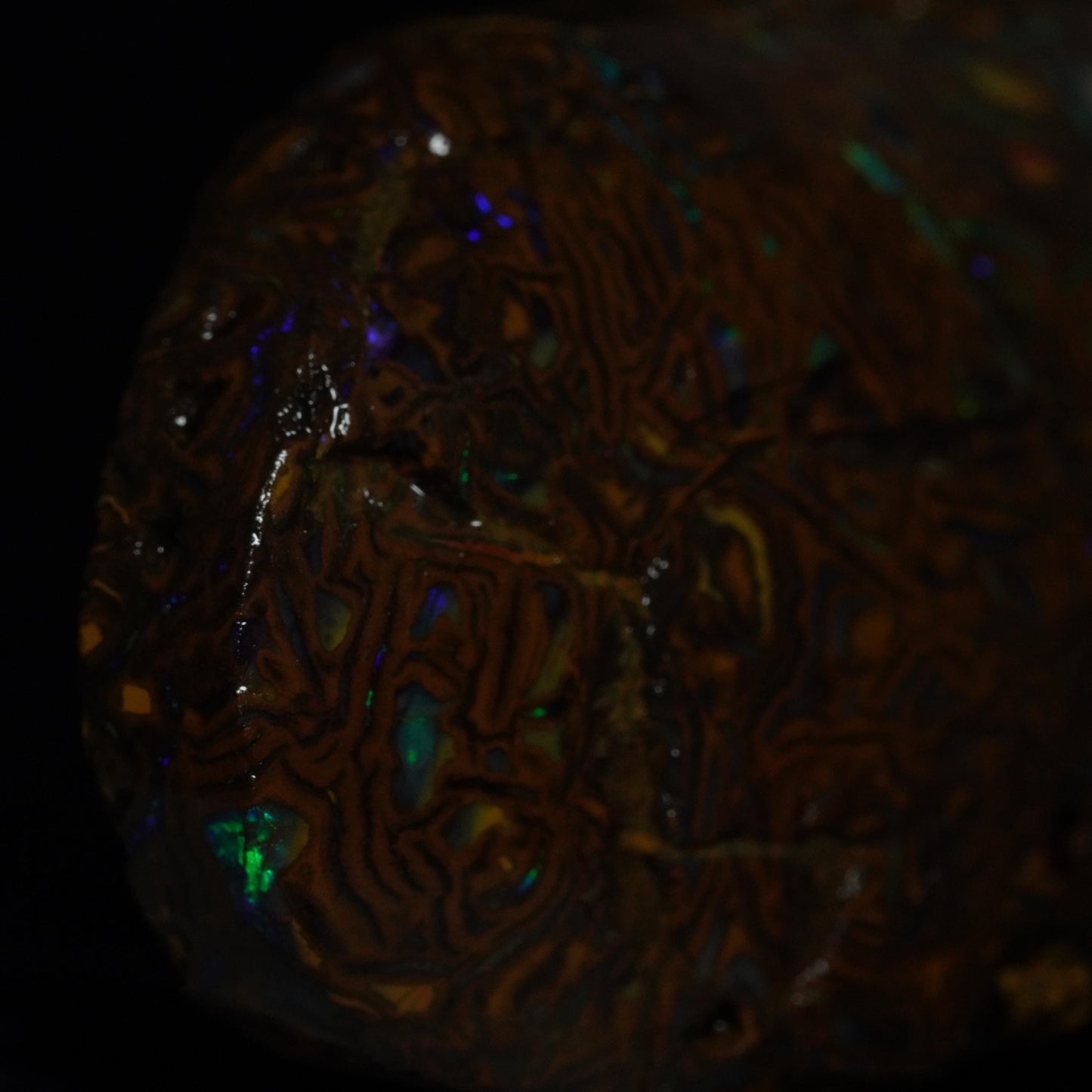 Boulder Opal Rub