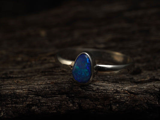 Doublet Australian Opal Silver Ring, Beautiful unique Crystal Opal, Size 6 US
