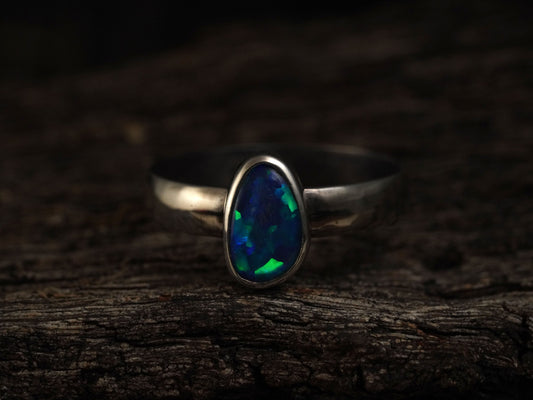 Doublet Australian Opal Silver Ring, Beautiful unique Crystal Opal, Size 6 US