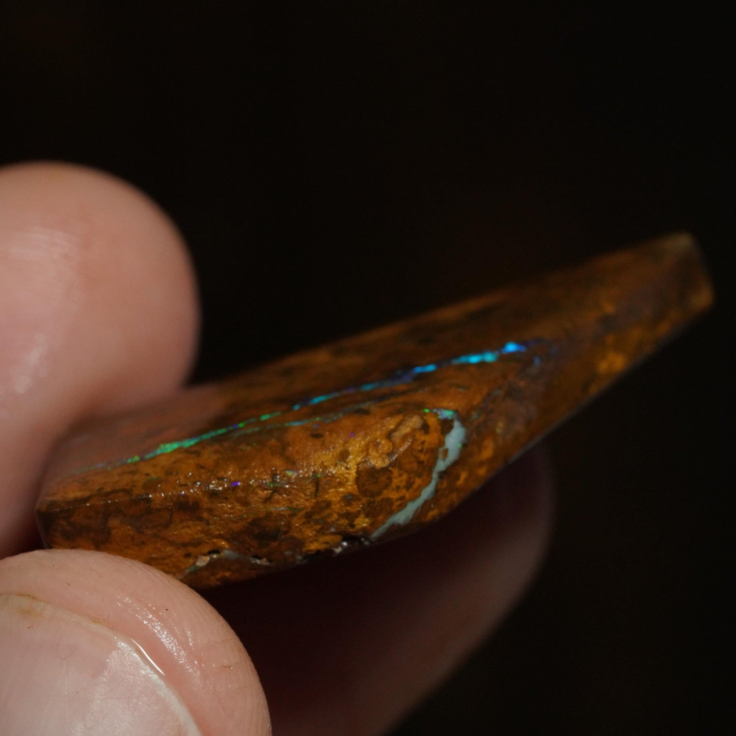 Boulder Opal Rub